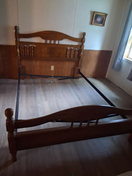 Queen size bed