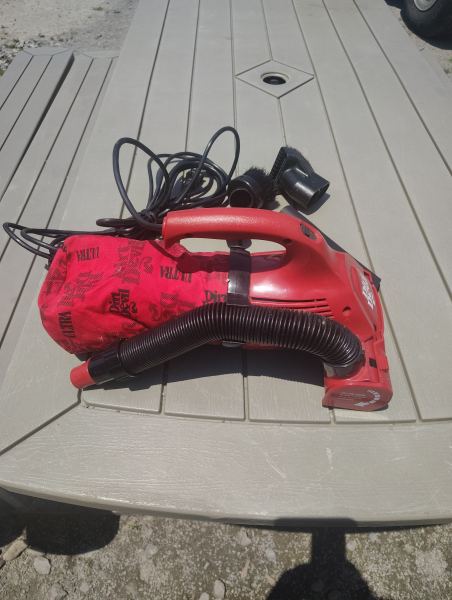 Dirt devil vacuum
