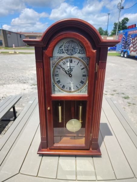 Battery operated chime clock